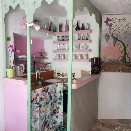 By Artist Apartmán Pićan