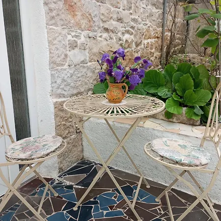 By Artist Pićan