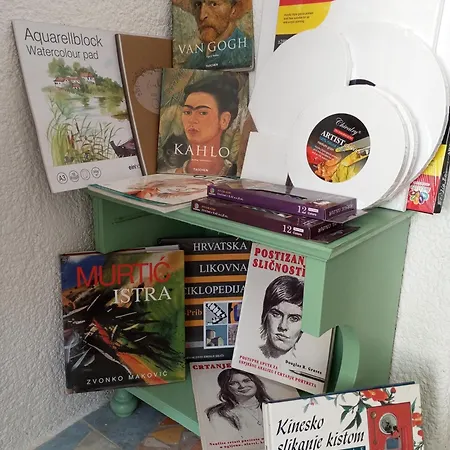 Apartament By Artist *