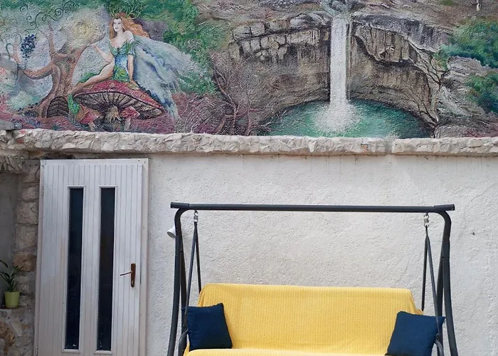 By Artist 아파트 Pićan